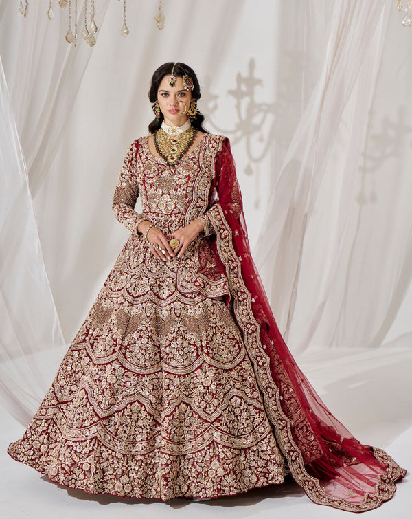 Ready to wear - Tailcut Gown Maroon 8117